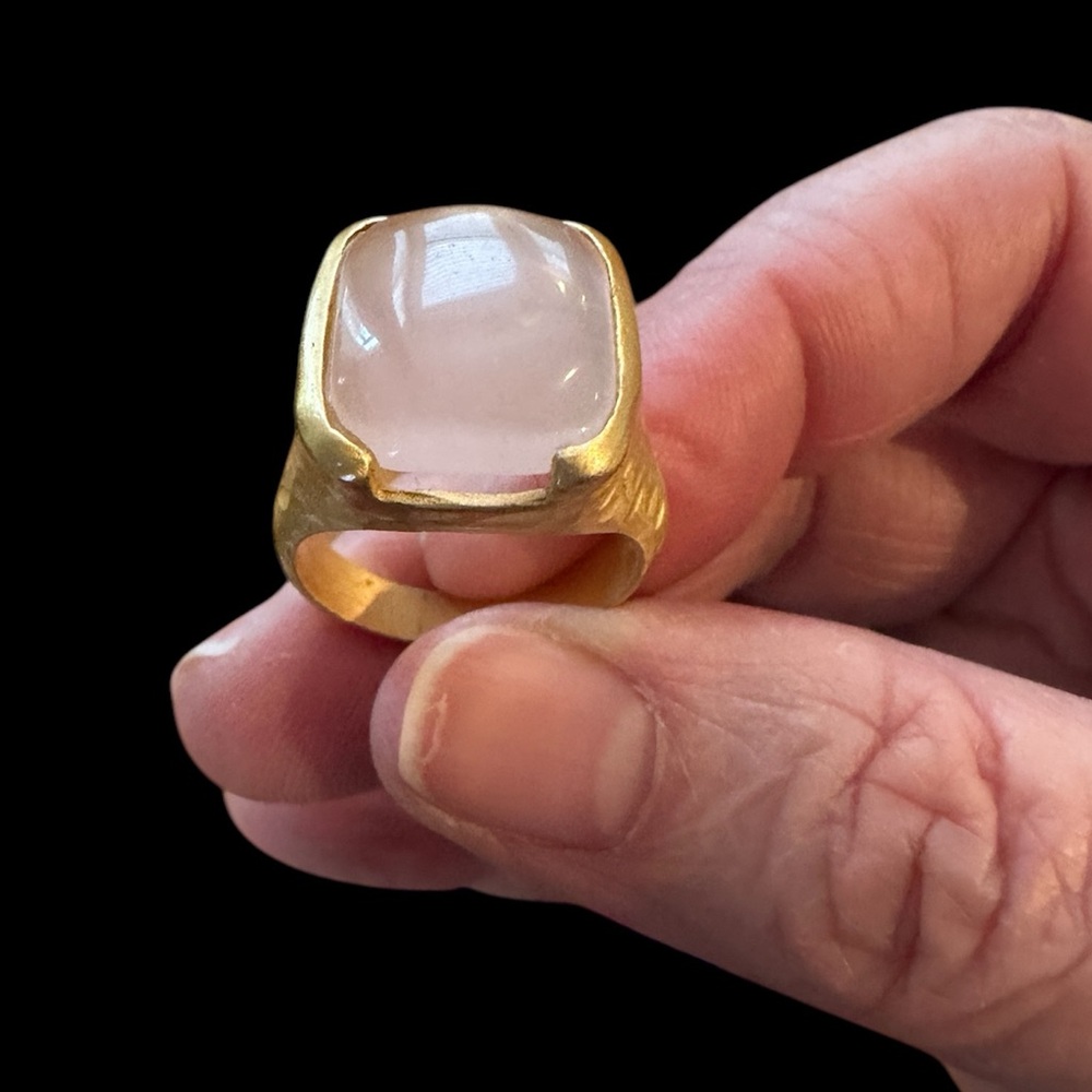 Elegant Pink and Gold Ring with Square-Cut Stone